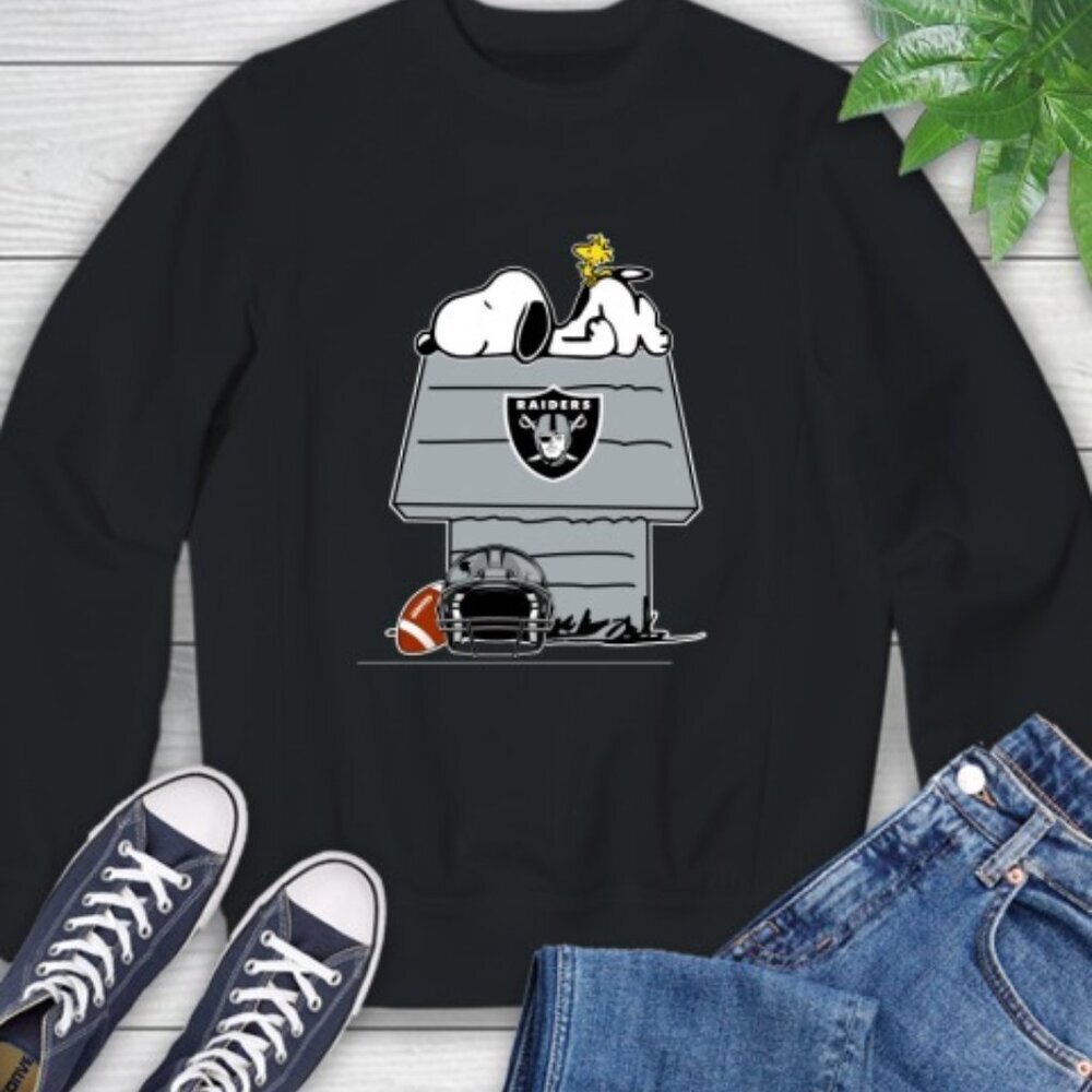 Oakland Raiders NFL Football Snoopy Woodstock Peanuts Movie Sweatshirt 91